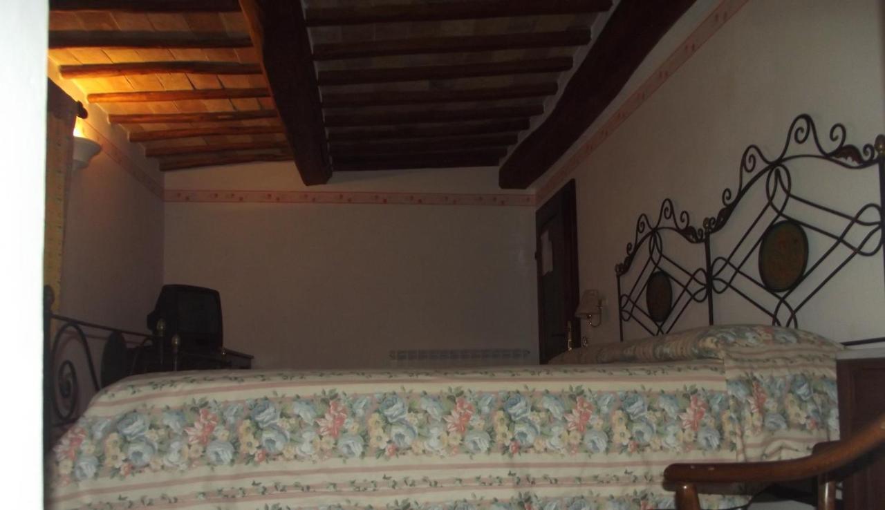 Agriturismo Villa Gabbiano Capodacqua  Habitación foto